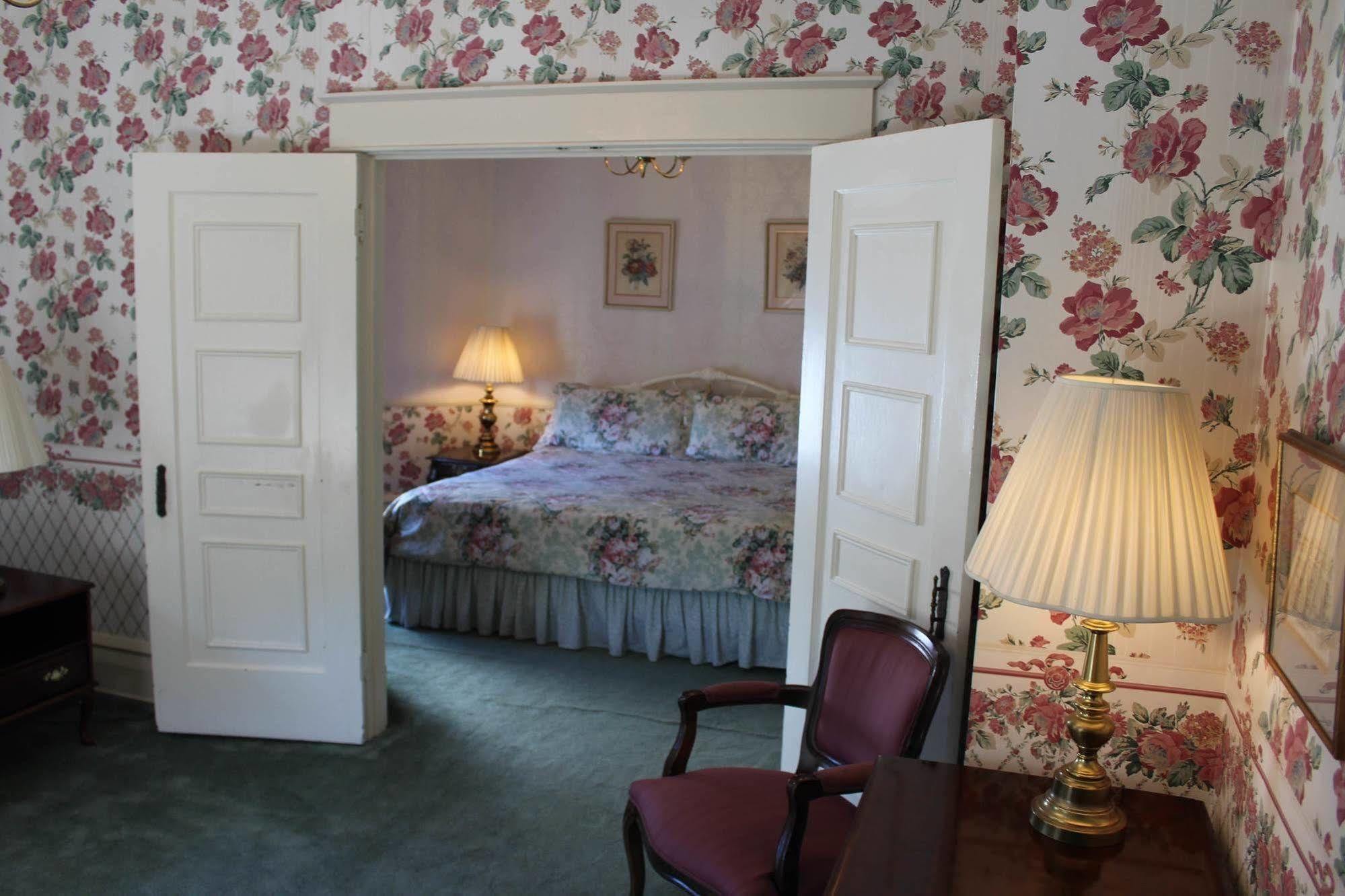 White Inn Fredonia Eksteriør billede