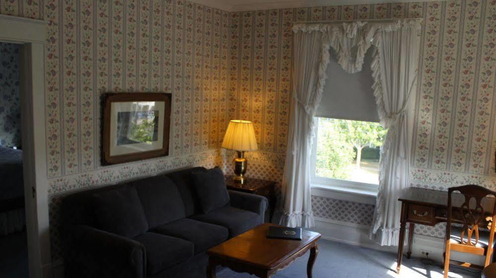 White Inn Fredonia Eksteriør billede